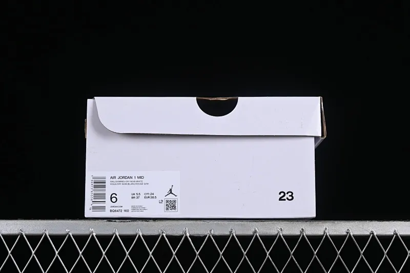 All categories Air Jordan Jordan series basketball shoes Air Jordan 1 Mid Air Jordan 1 Mid "Black Toe" AJ1 Joe 1 white black red Zhongbang basketball shoes BQ6472-160